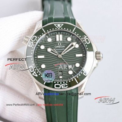 Replica Omega Seamaster Green Dial Ceramic Bezel Swiss Automatic Mechanical Watch 